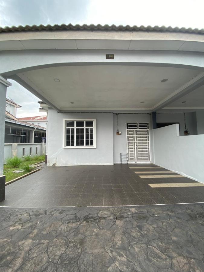 Desyafiq Homestay Kuala Kedah Luaran gambar
